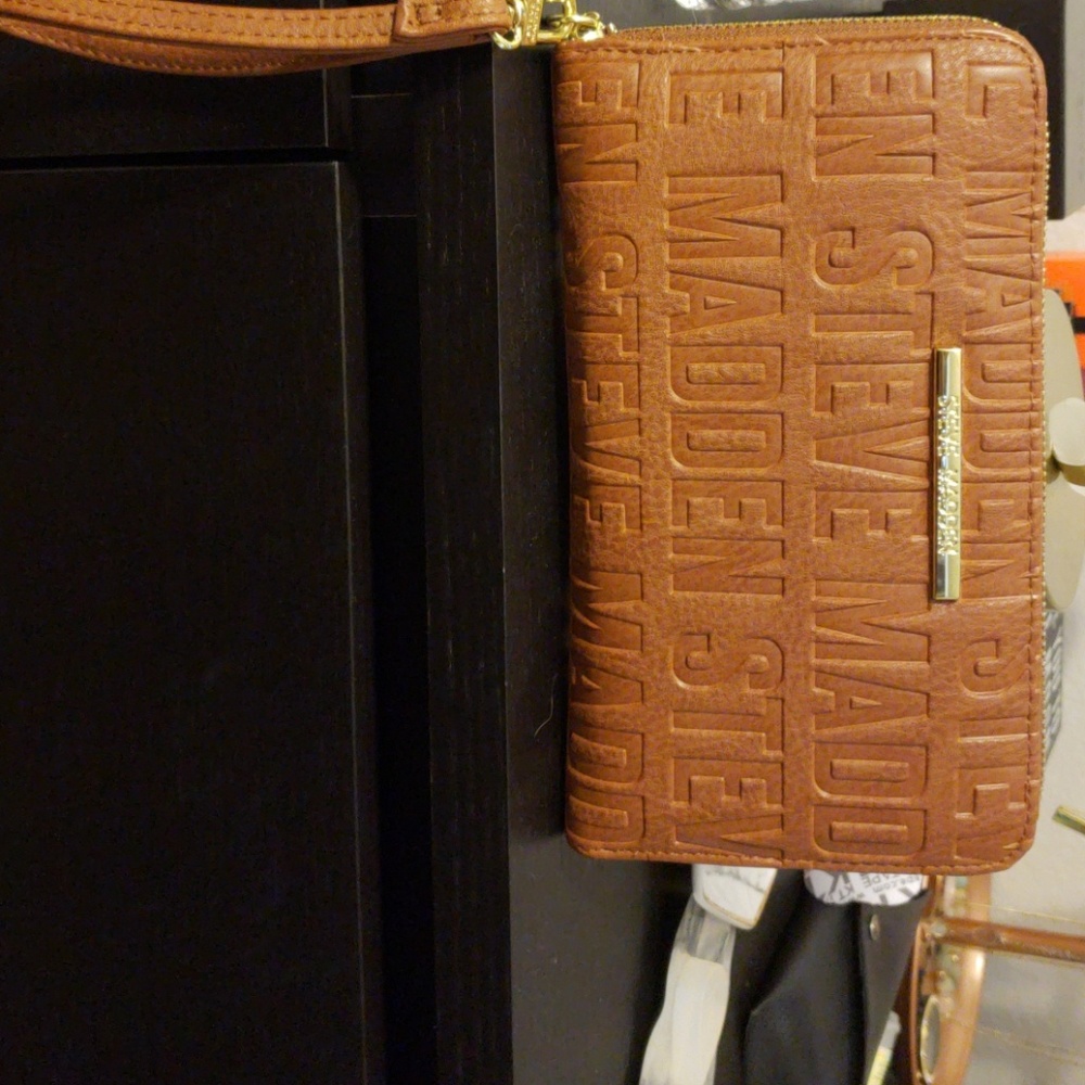 Steve madden wallet